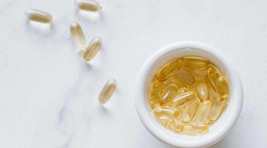 Suplementos para Mulheres: Guia Completo por Idade e Objetivo (2025)
